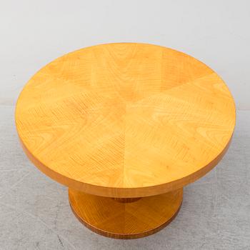 A 1930´s art déco table.