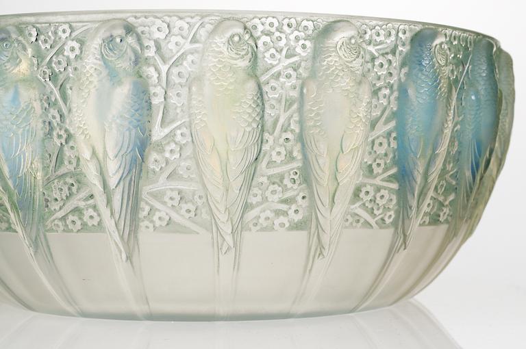 RENÉ LALIQUE, skål, "Perruches", Frankrike 1930-40-tal.