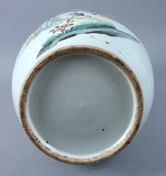 GOLVURNA, porslin, 1800/1900-tal.