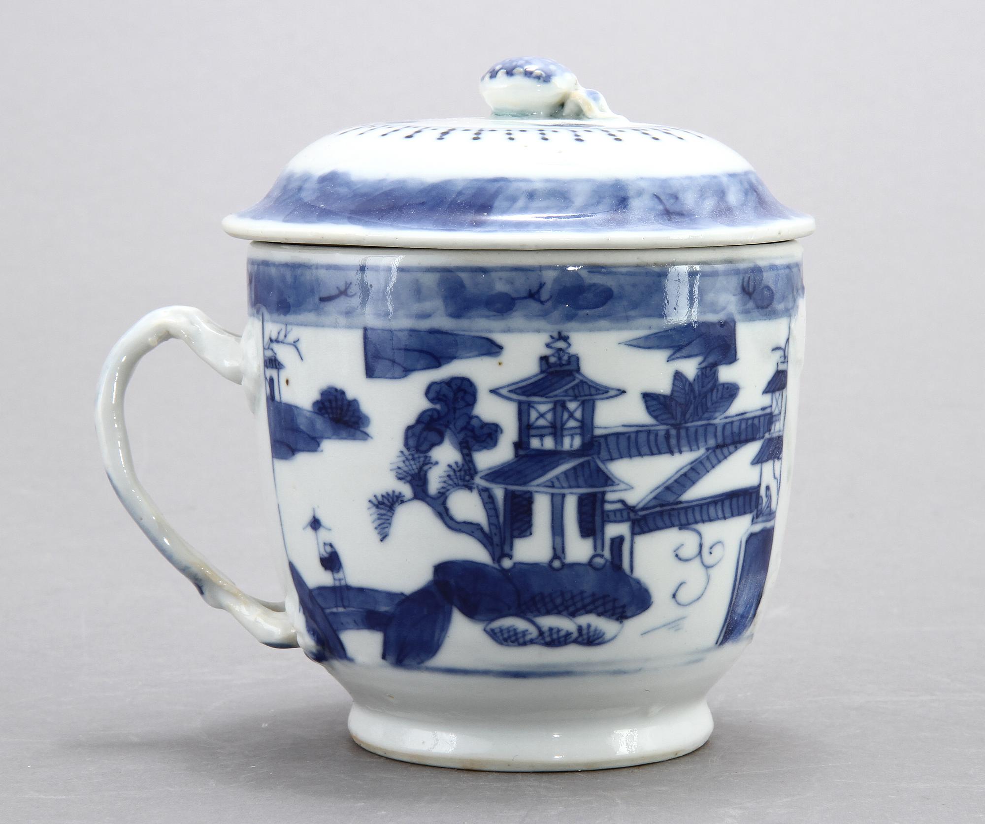 MUGGAR, 3 st, porslin, Kina, 1700/1800-tal.