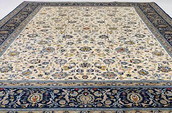 Matta, Keshan, ca 519 x 359 cm.