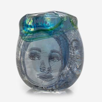 Sini Majuri, skulptur, glas, "Little sister". Signerad Sini Majuri 2021 Suomenlinna.