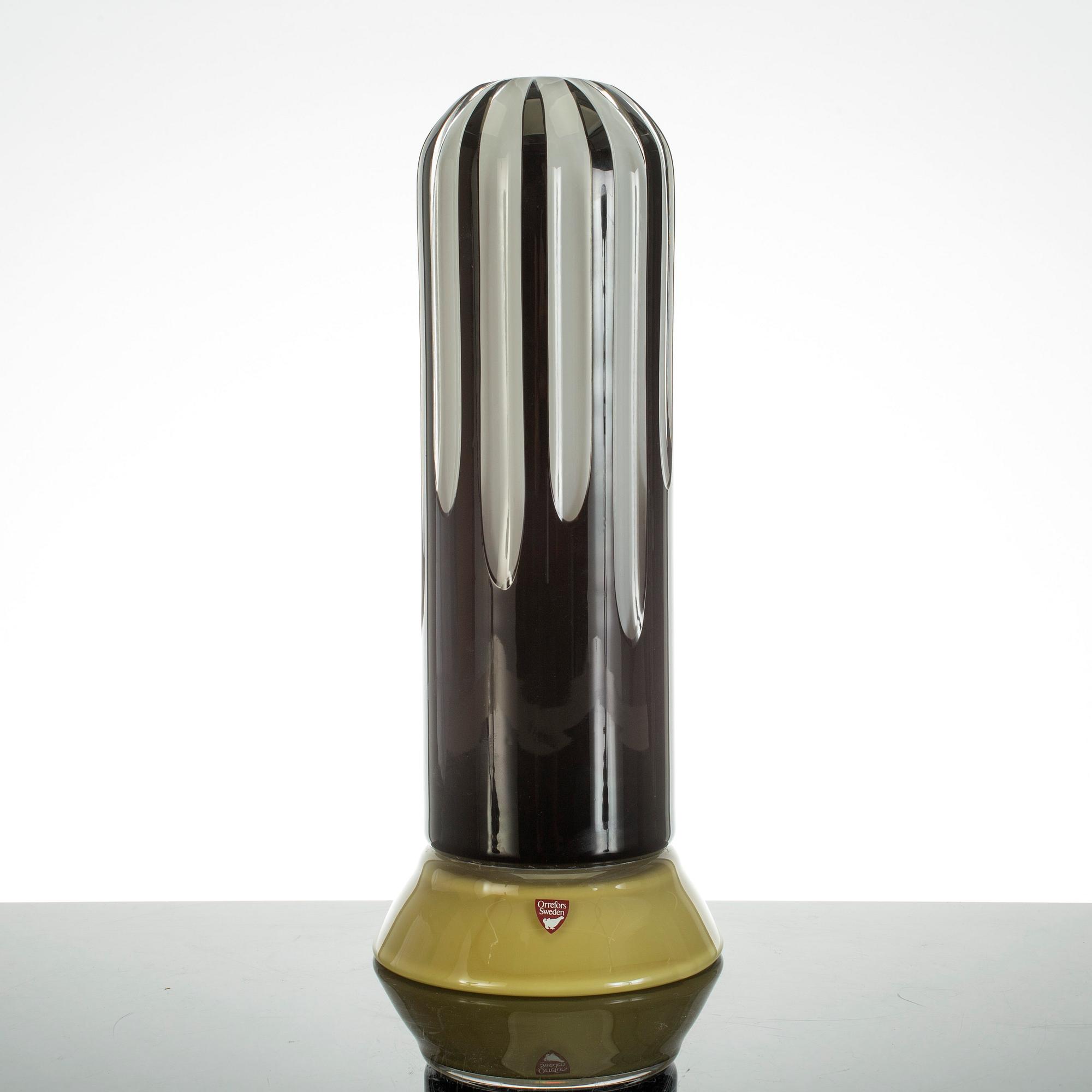 MATZ BORGSTRÖM, vas i glas, signerad, daterad 88 och numrerad 14-20, Orrefors Gallery.