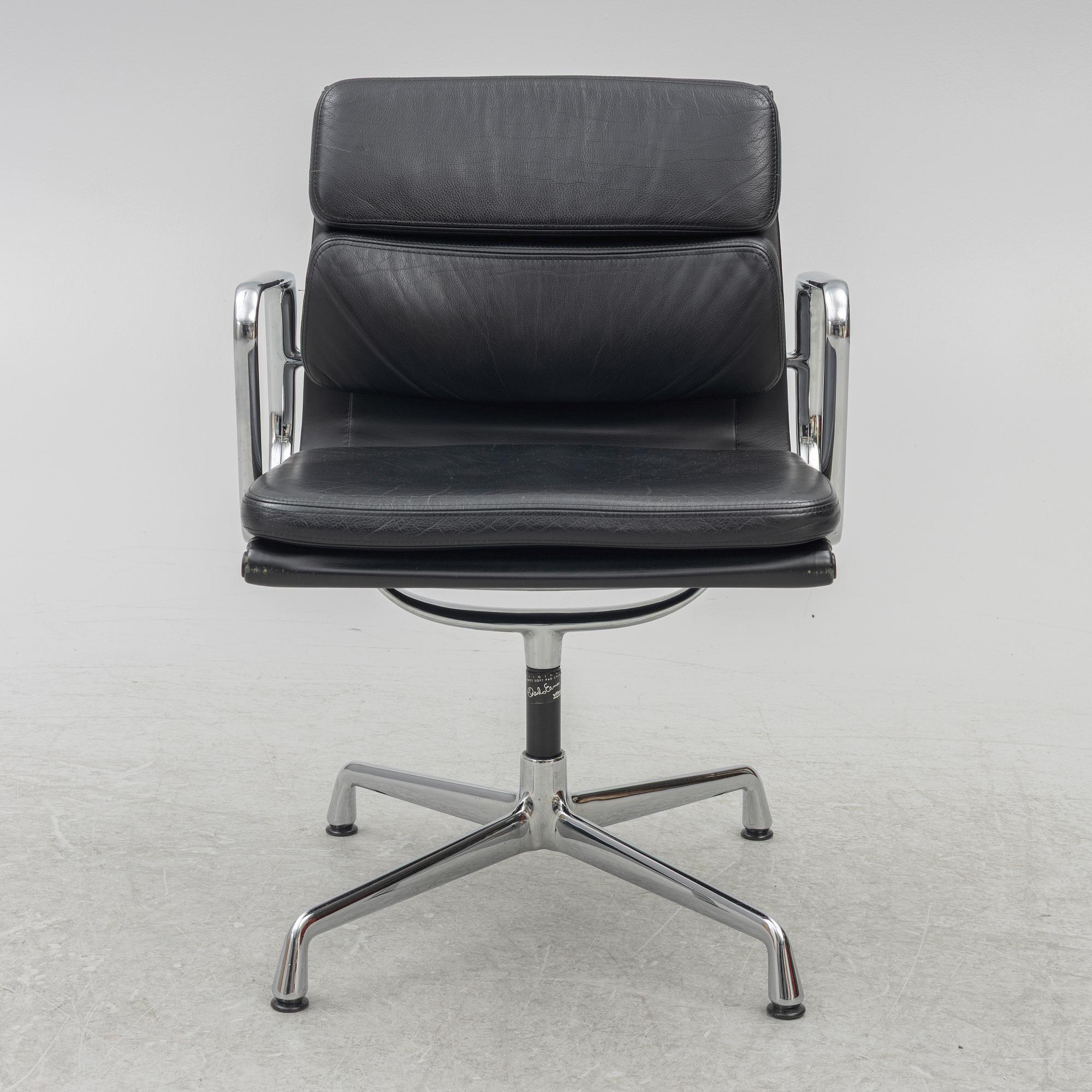 Charles & Ray Eames, an 'EA208 Soft Pad Chair' swivel chair, Vitra, 2010's.