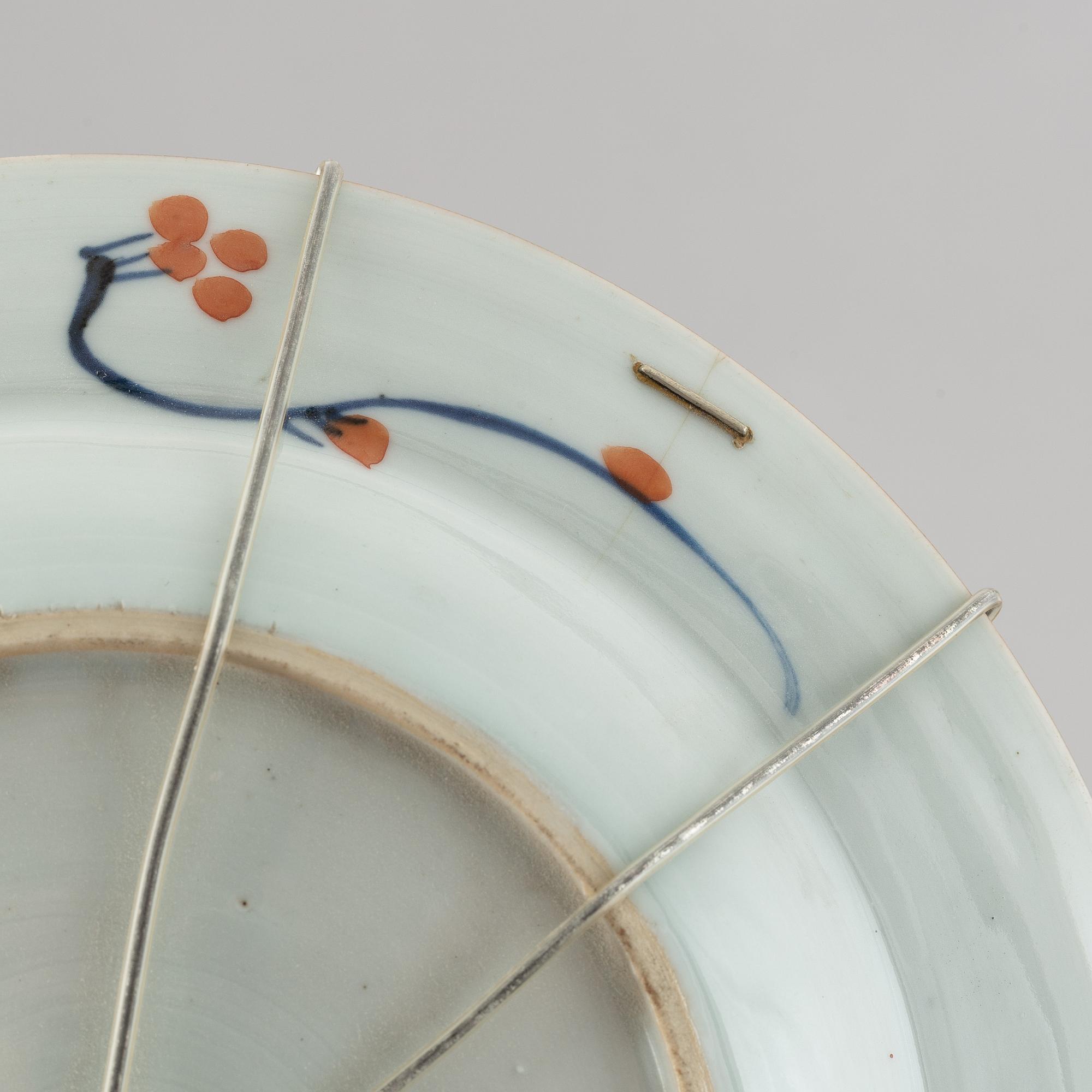 A group of 7 imari dishes, Qing dynasty, Qianlong (1736-95).