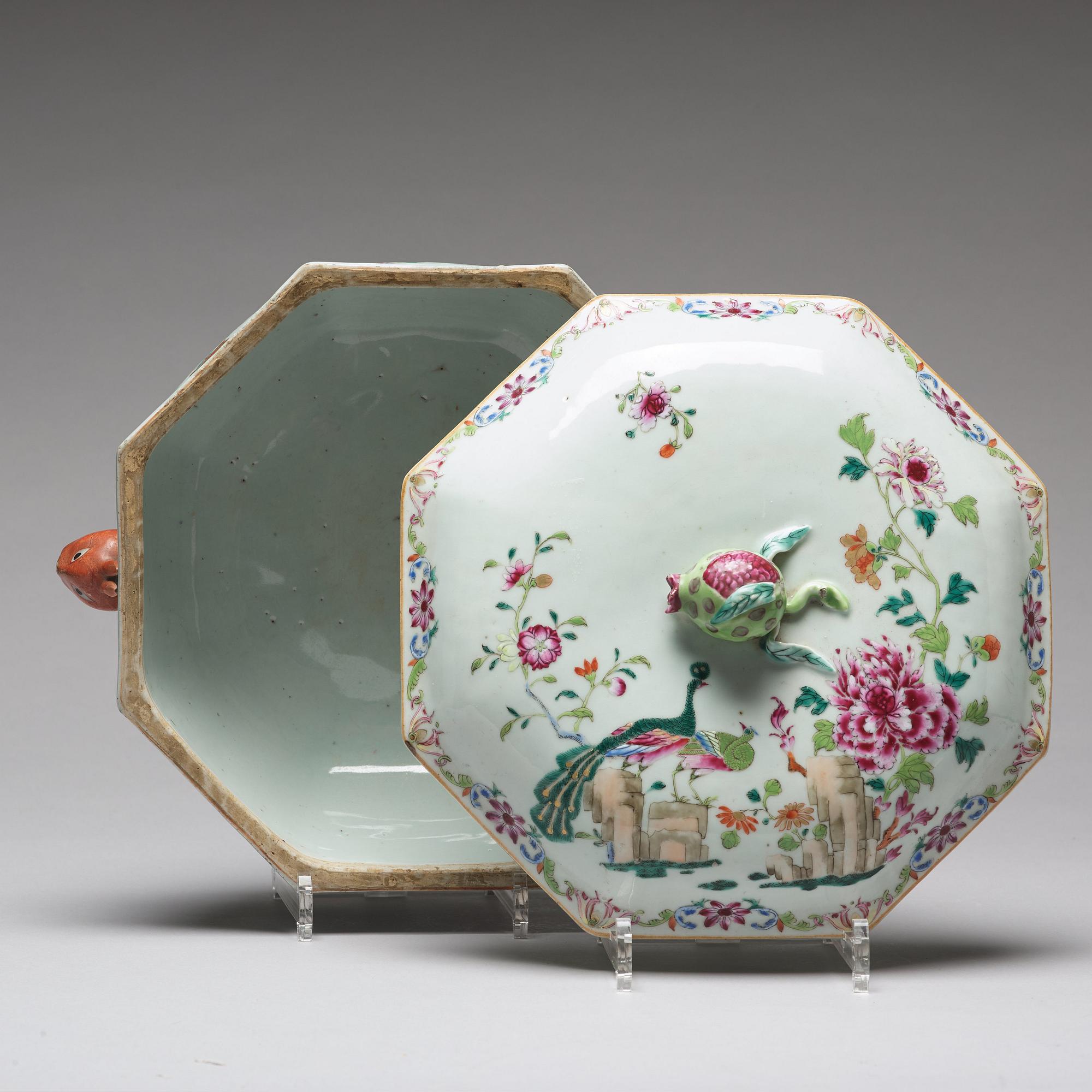 TERRIN med LOCK och FAT, kompaniporslin. Qingdynastin, Qianlong (1736-95).