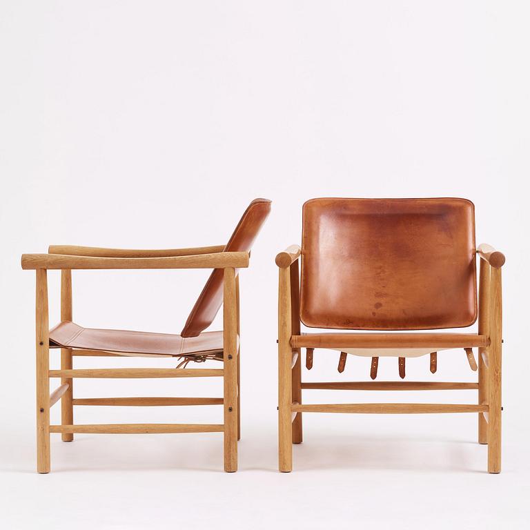 Kai Lyngfeldt-Larsen, a pair of safari chairs model "506", Søborg Møbelfabrik, Denmark, 1960s.