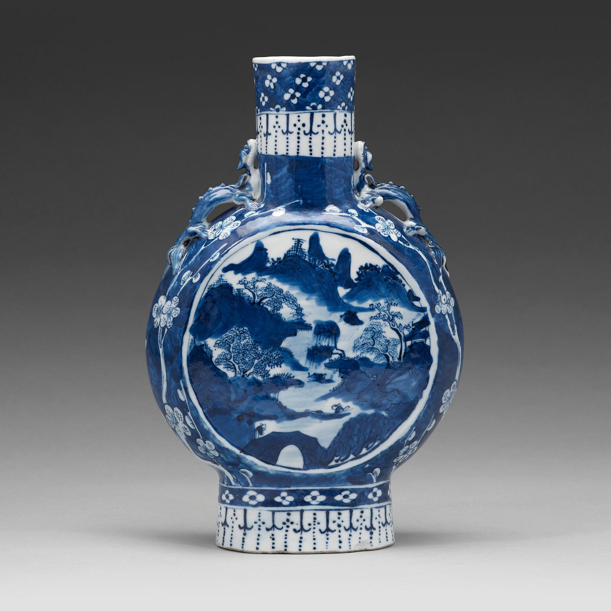PILGRIMSFLASKA, porslin, Qingdynastin, 1800-tal.