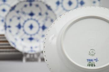 SERVISDELAR, porslin, "Musselmalet", Royal Copenhagen, 43 delar, 1900-talets andra hälft.