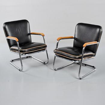 KARMSTOLAR, ett par, funkis, möjligen Herman Munthe-Kaas för Christiania Jernesengfabrikk, 1930-tal.