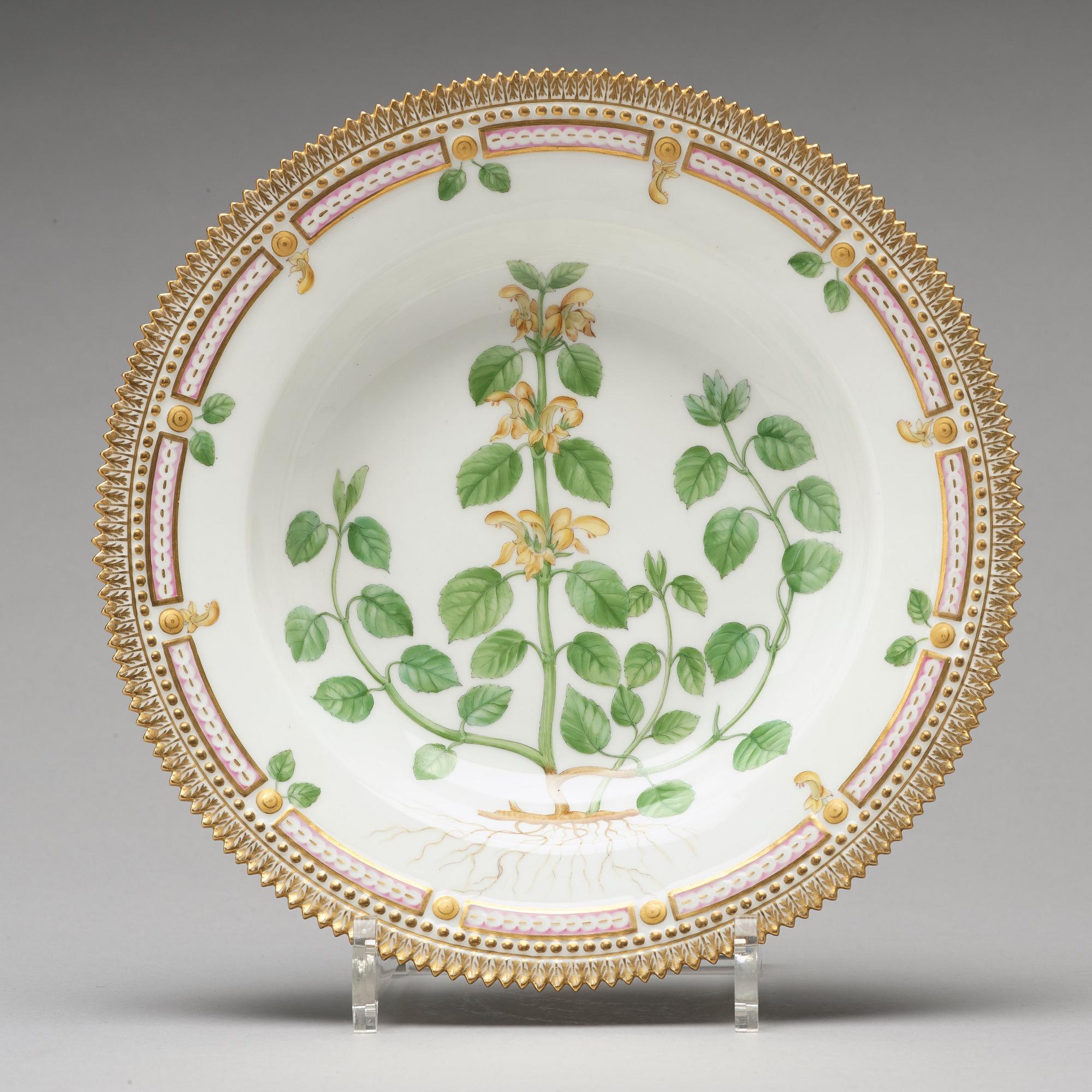 SOPPTALLRIKAR, sex stycken, porslin. "Flora Danica", Royal Copenhagen, Danmark, 1900-tal.