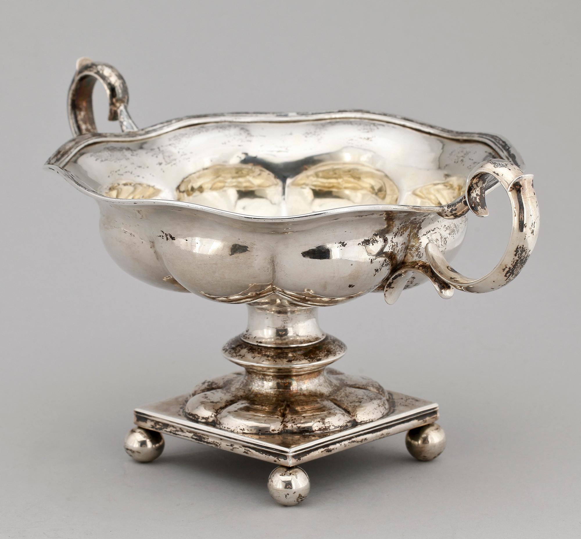 SKÅLFAT, silver, Gustav Robert Lindbäck, Nederkalix 1907. Vikt ca 416 gram.