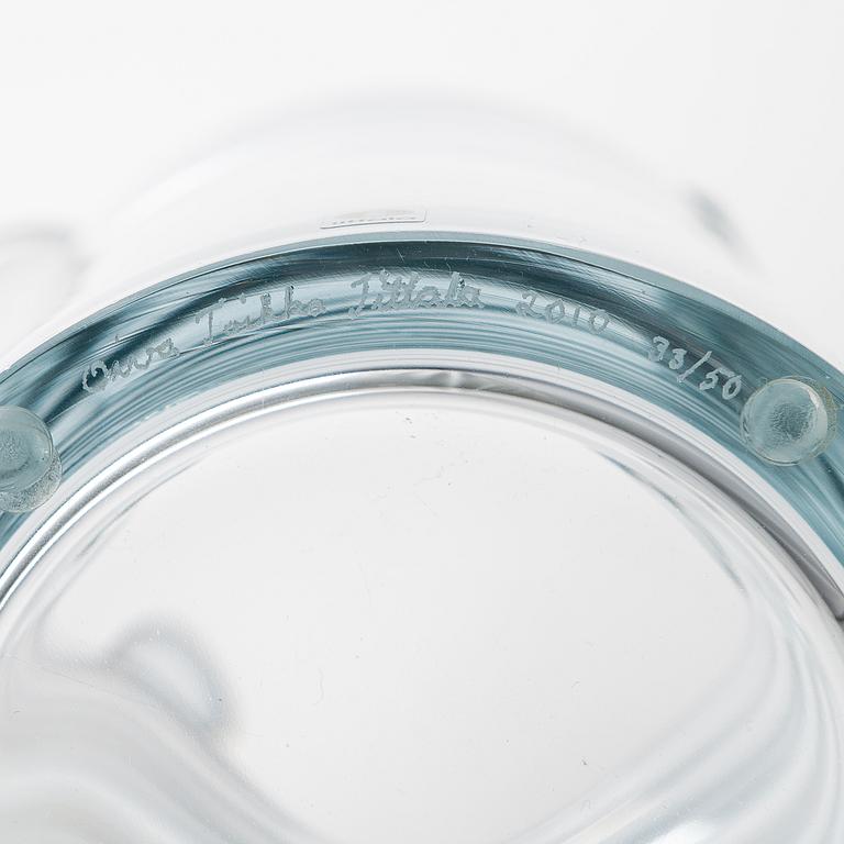 Oiva Toikka, veistos, "Lumilinna" signeerattu Oiva Toikka Iittala 2010 33/50.