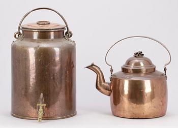 KAFFEPANNA SAMT KÄRL MED TAPPKRAN, koppar, 1800-tal.