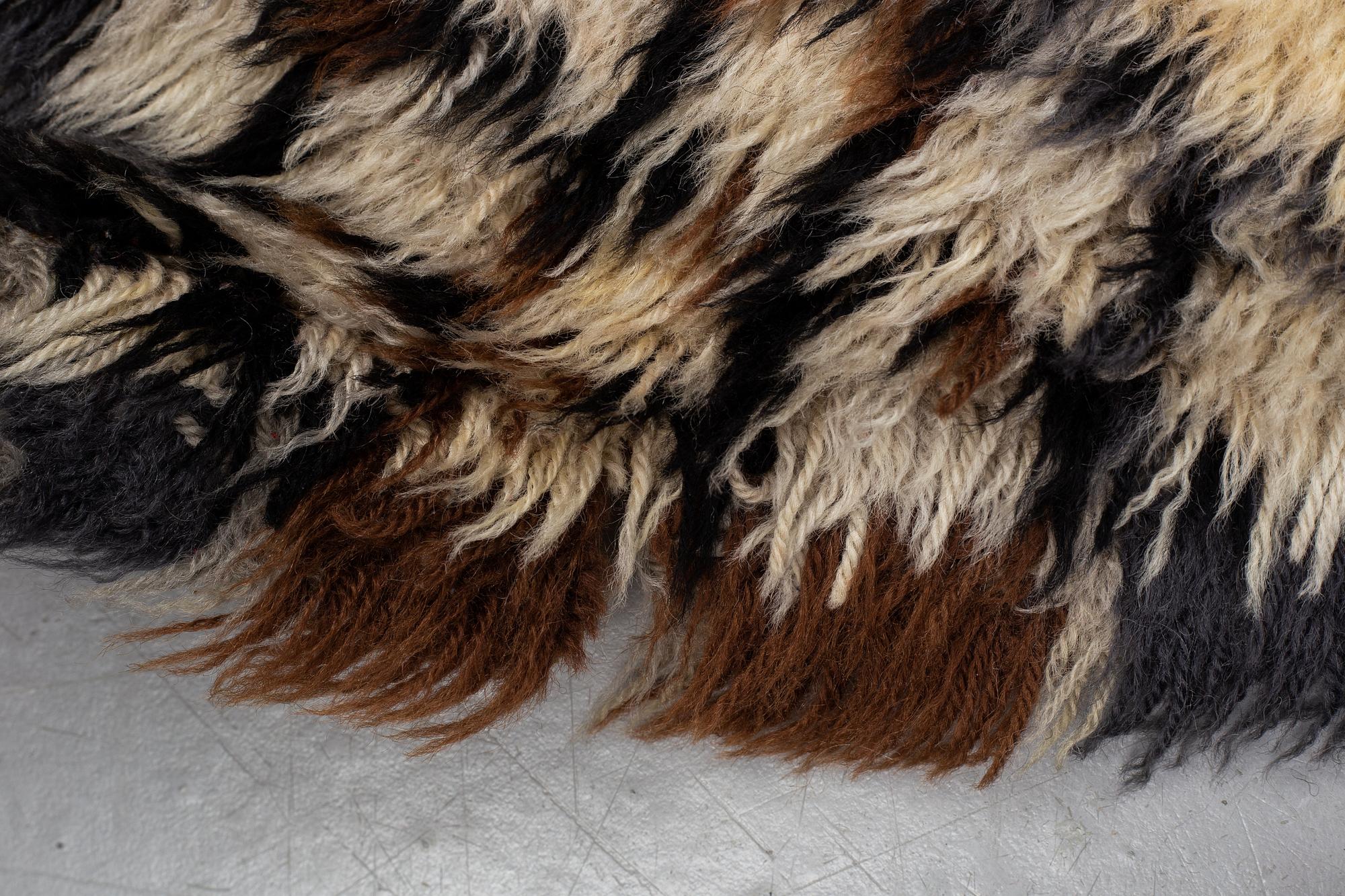 Marianne Richter, a carpet, "Löfstad", machine made with pile, ca 191 x 133,5 cm.