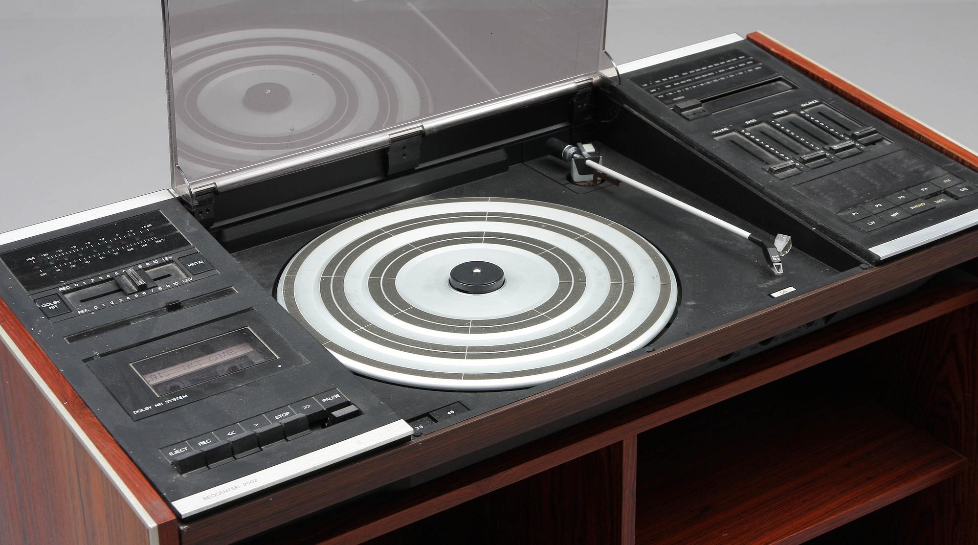 MUSIKMÖBEL, "Beocenter 2002",  Bang & Olufsen.