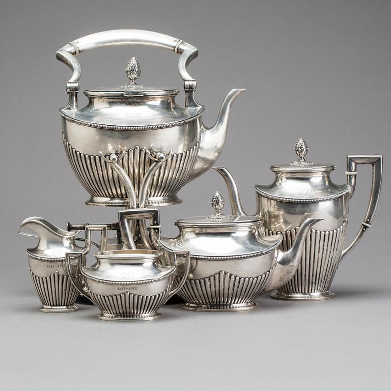 A Hessenberg 5 piece silver tea and coffee-set.