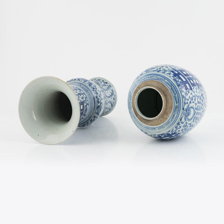 A vase and a jar, China, early 20th Century.