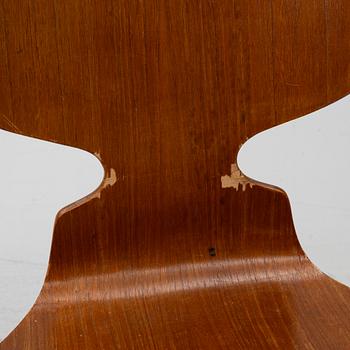 Arne Jacobsen, four 'Ant' chairs, Fritz Hansen, Denmark, 1950s/60s.