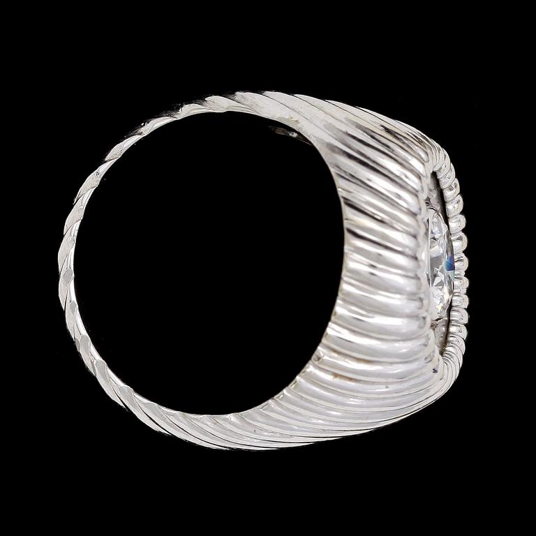 RING, BOUCHERON, briljantslipad diamant, ca 0.90 ct. Paris.