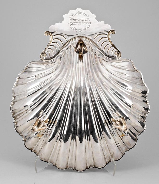 PRAKTFAT, silver, Italien, 1900-talets andra hälft. Vikt ca 1255g.