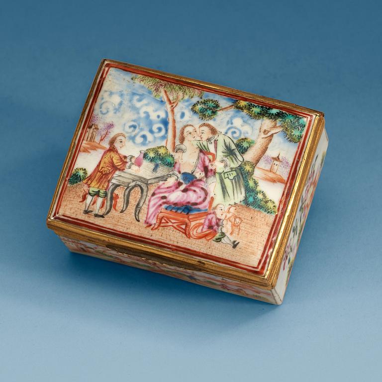 A famille rose 'European Subject' snuff box, Qing dynasty, Qianlong (1736-95).