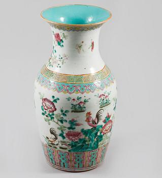 VAS, porslin, Kina, 1800-/1900-tal.