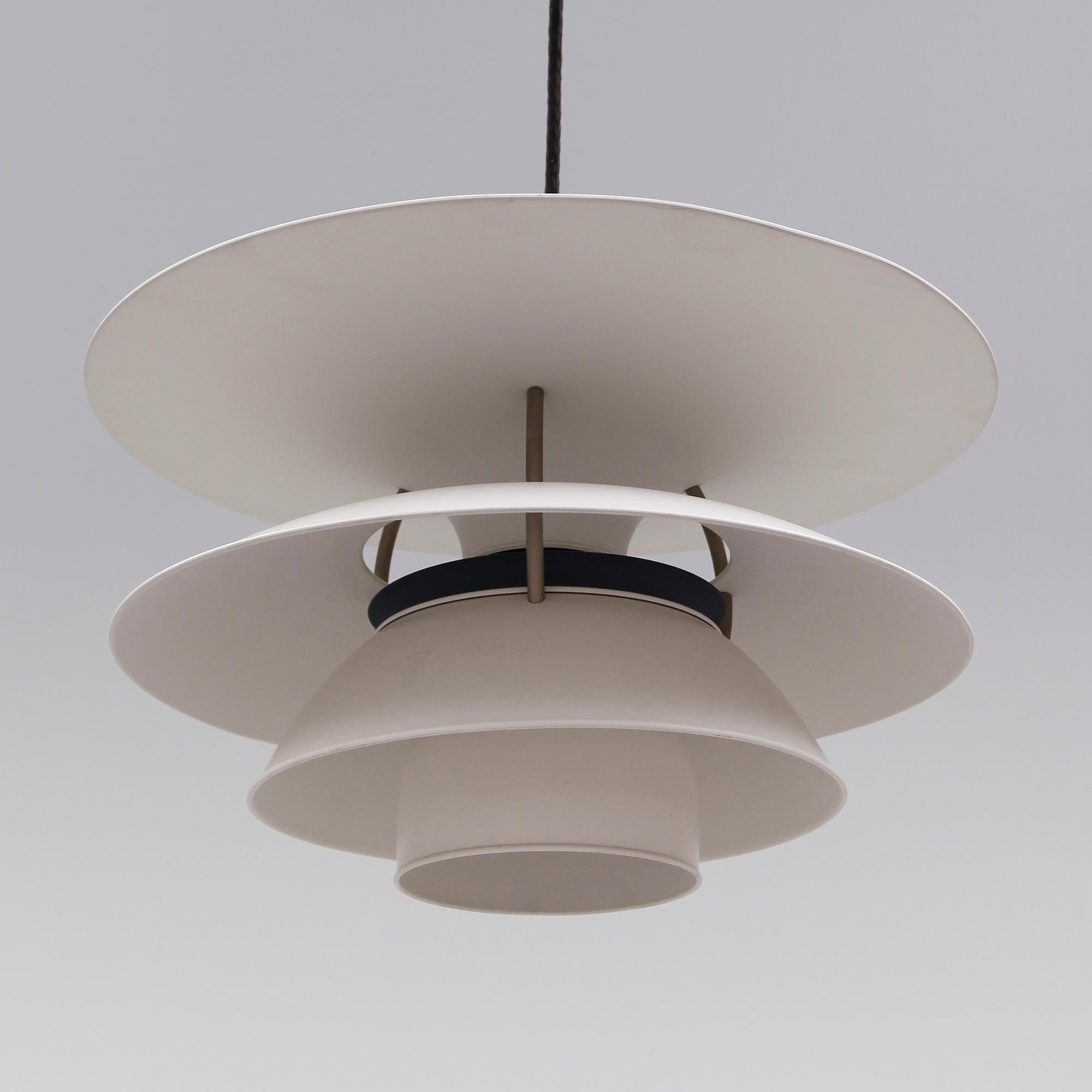 TAKLAMPA, "Charlottenborg", Ebbe Christensen, Sophus Frandsen och Poul Henningsen, Louis Poulsen, Danmark, höjd 30.