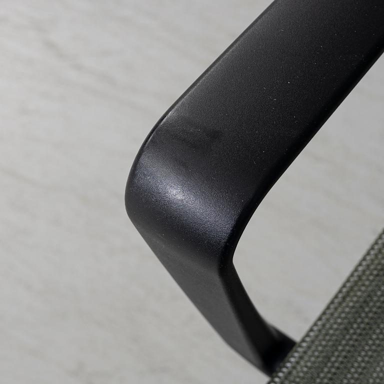 Charles & Ray Eames, kontorsstol "EA 108" för Vitra, 2015.