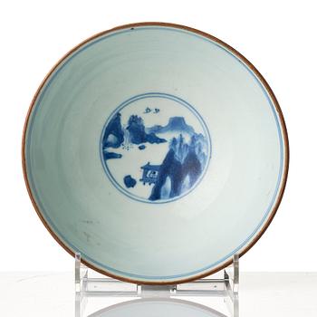 A blue and white bowl, Transition, 17th century.