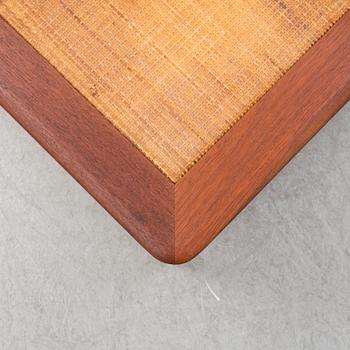 PETER HVIDT & ORLA MØLGAARD NIELSEN, "Minerva" soffbord.