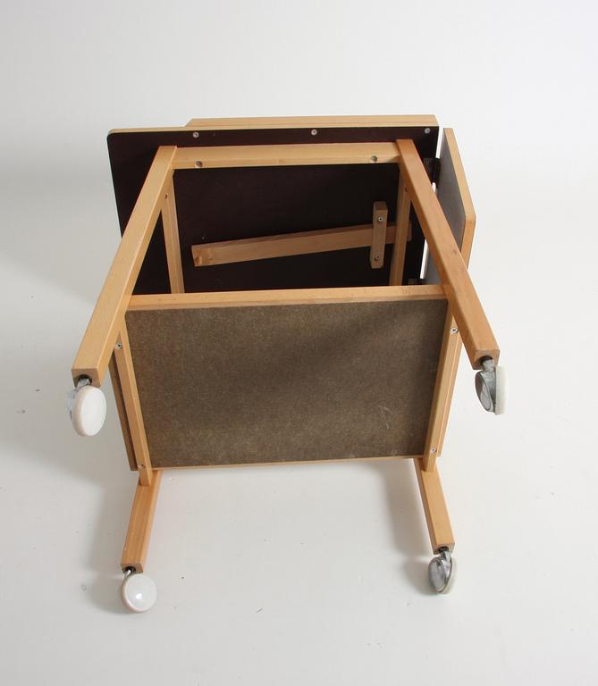 SERVERINGSVAGN med Perstopsliknande skiva.