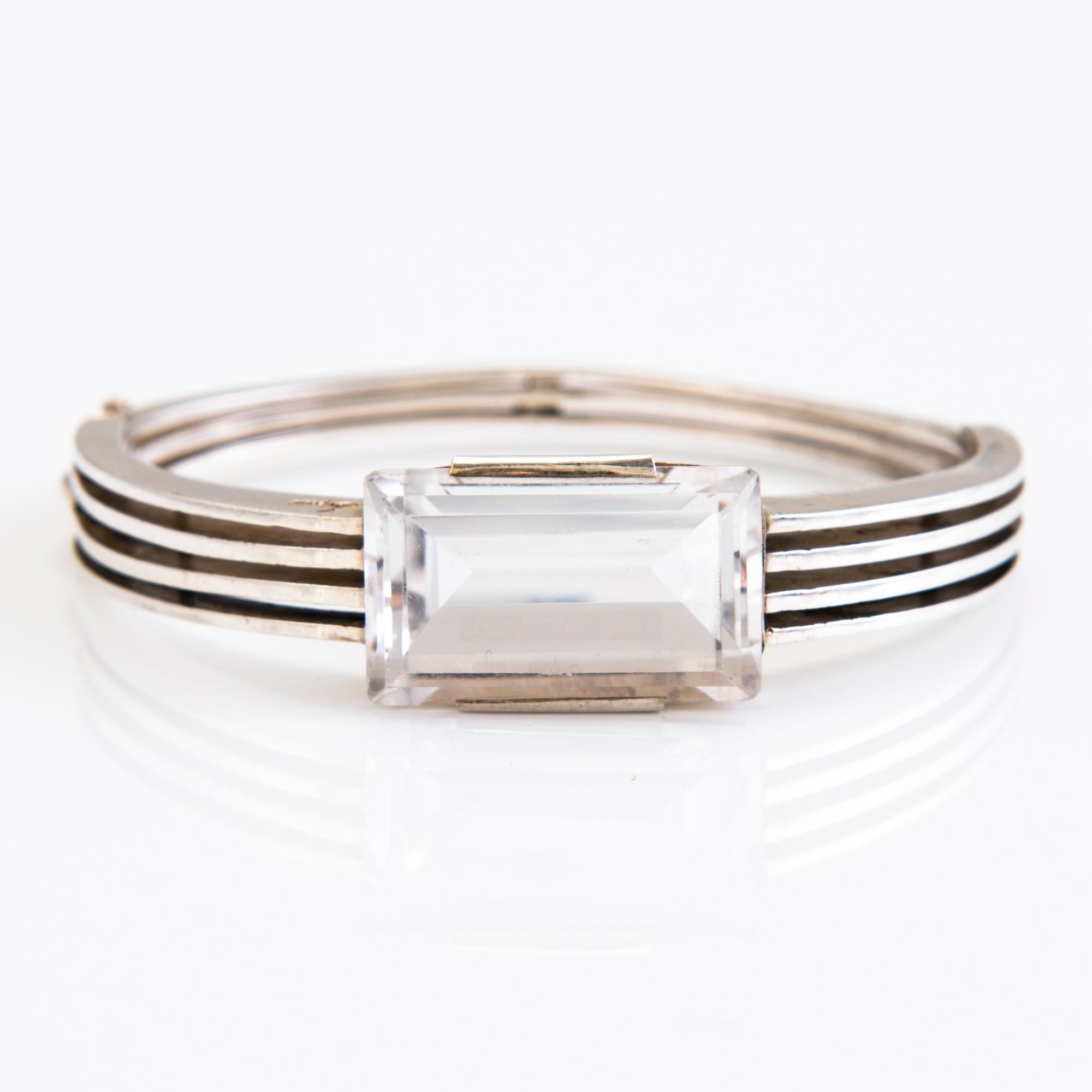 RANNEKORU, hopeaa,  itsehiottu kivi, Heribert Engelbert AB, Tukholma 1943.