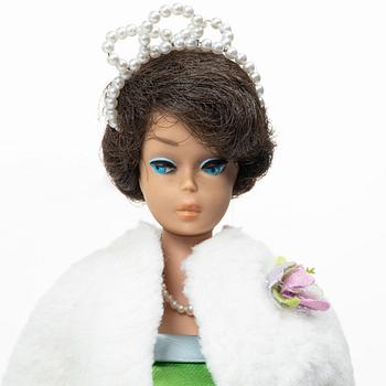 Barbiedockor, 3 st, samt kläder och accessoarer, Mattel, 1960-tal.