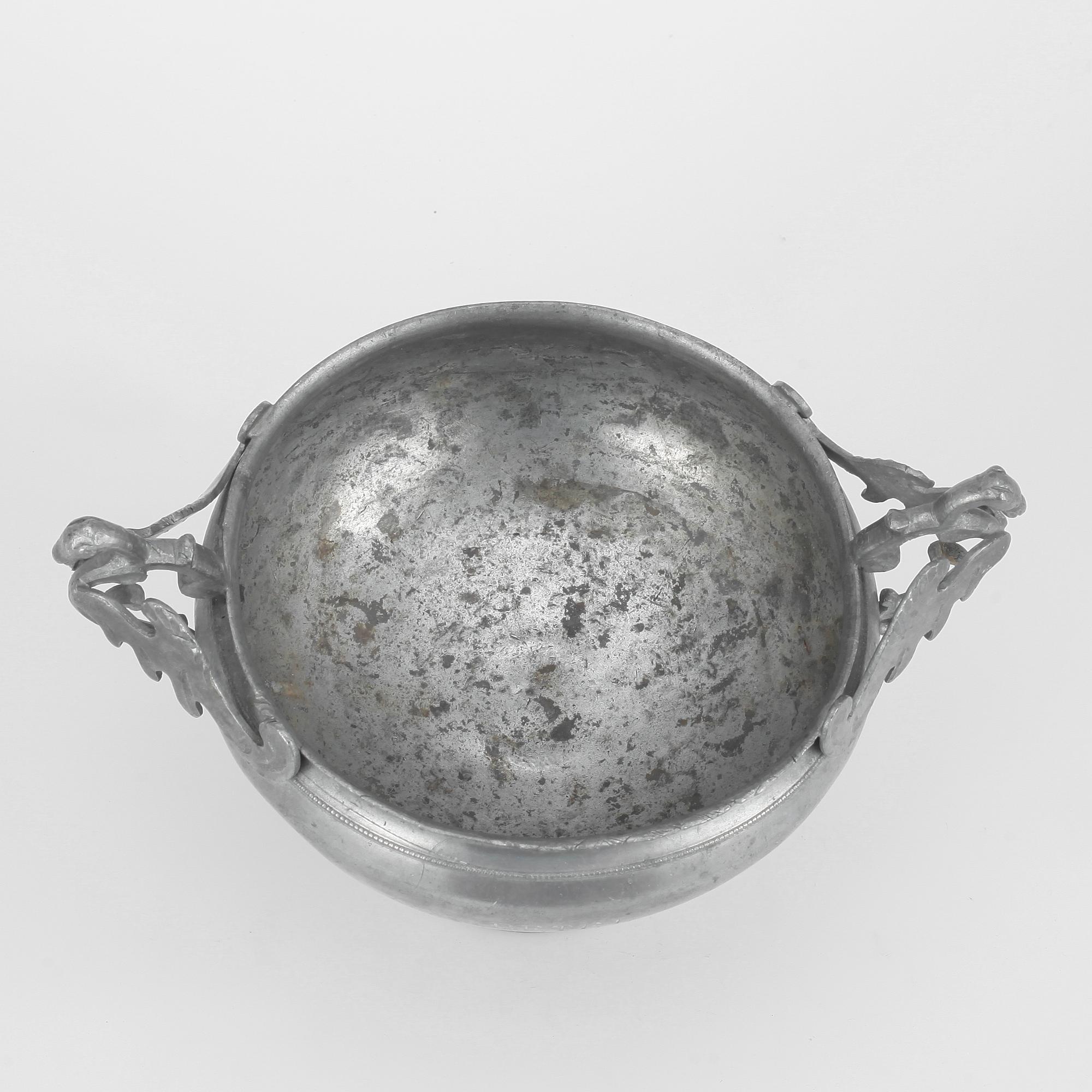 BRÄNNVINSSKÅL, tenn, Gottlob Friedrich Bauman, Hudiksvall 1831.