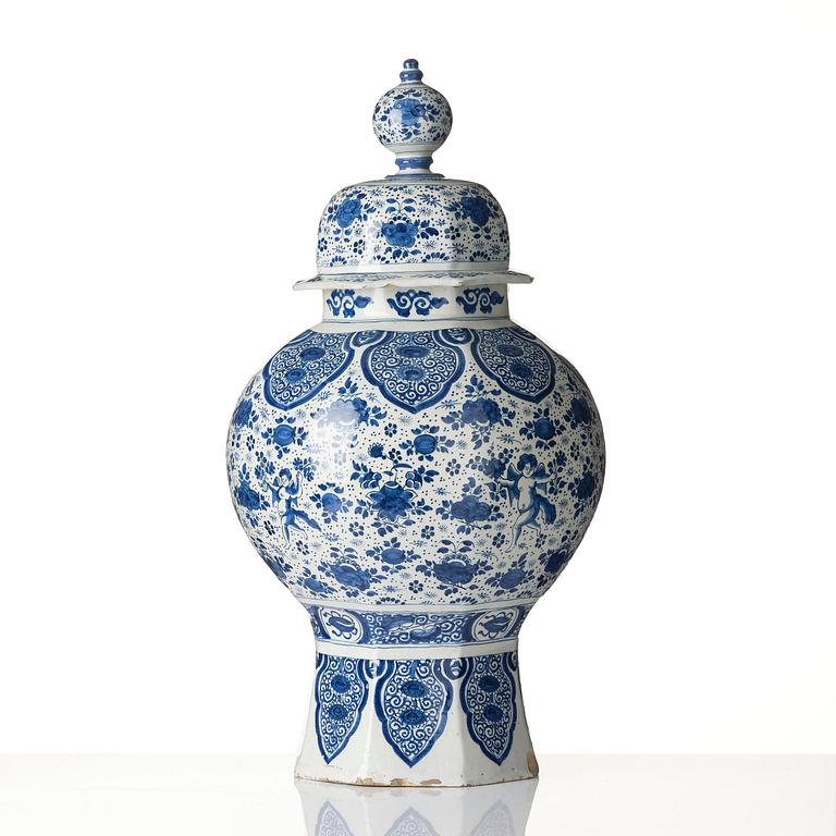 A large blue and white faience jar, Delft, 18th century.