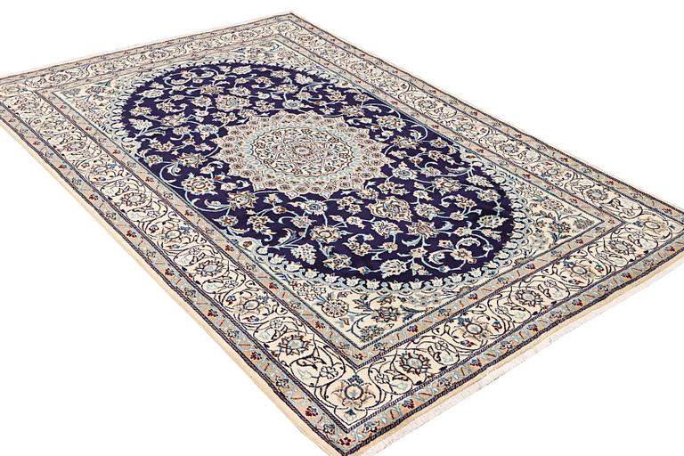 Matta, Nain, 9 LA, part silk, ca 297 x 194 cm.