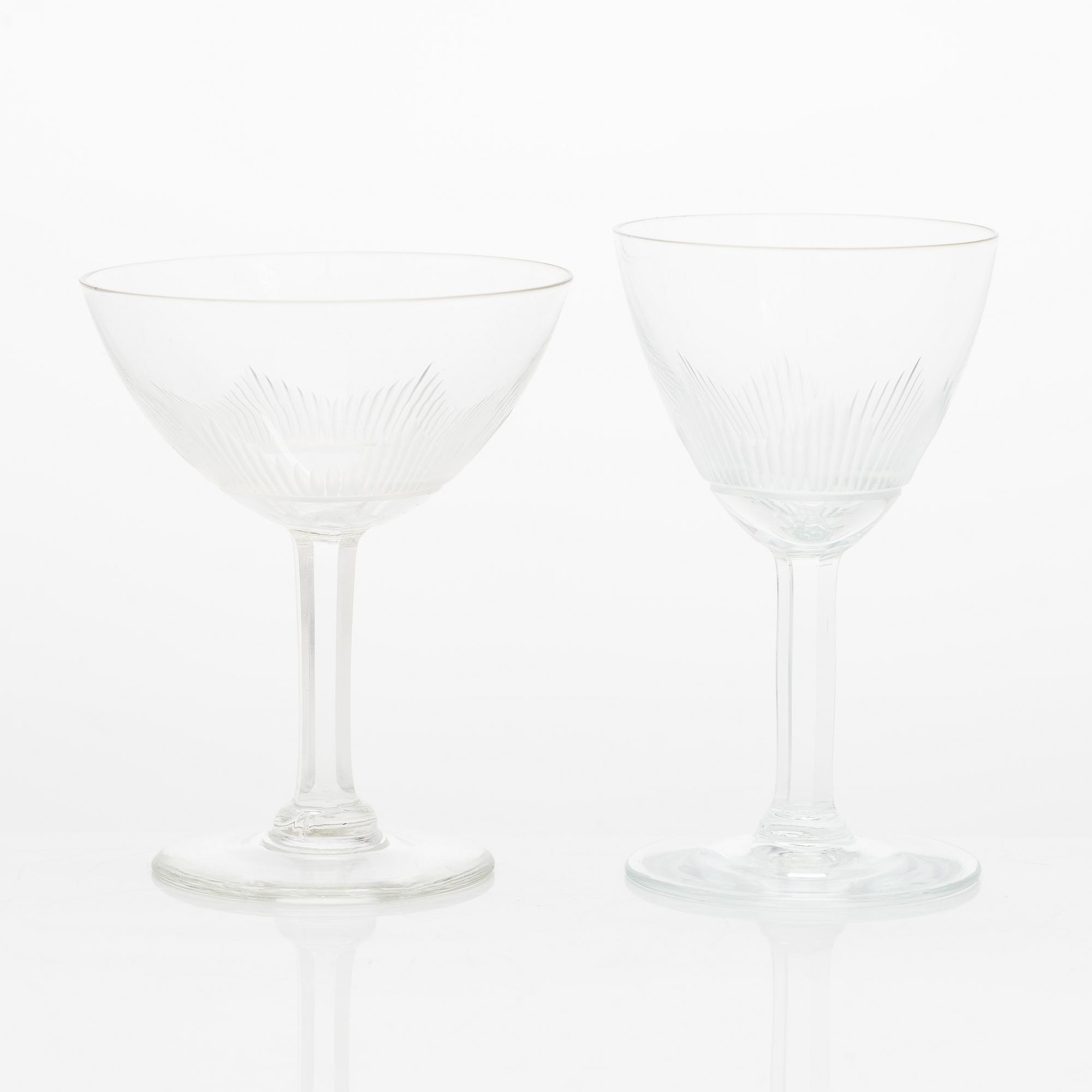 Erkki Vesanto, lasisto, 86 osaa, "Marjatta", Iittala 1947-1969.