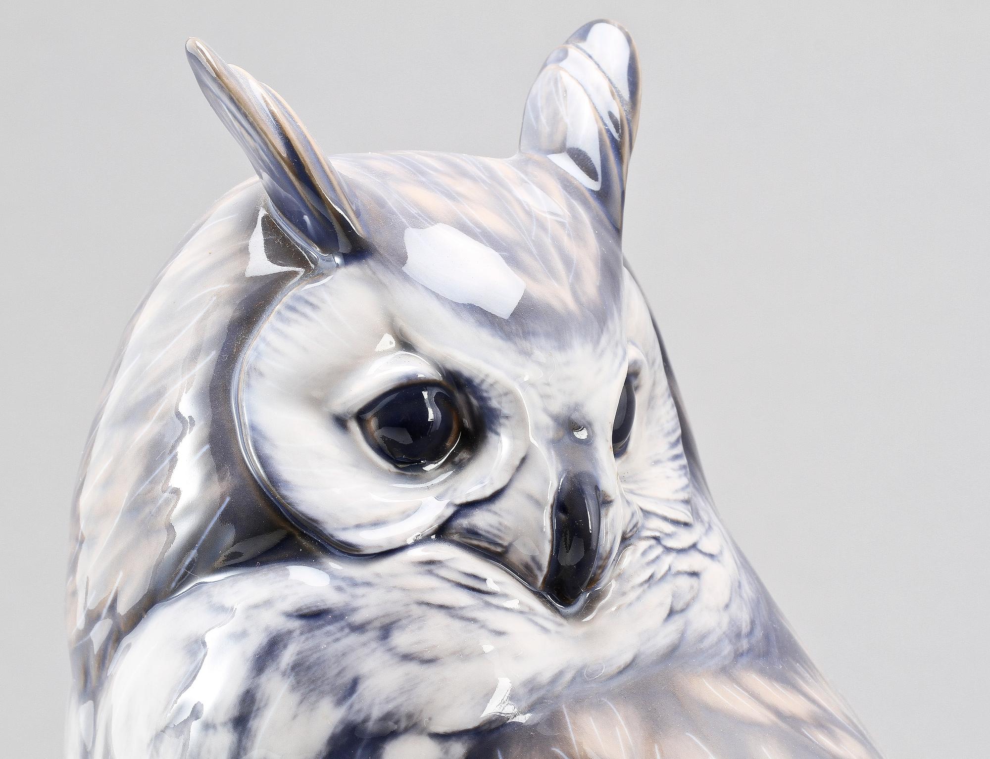 FIGURIN, porslin, sign Herda, Kongl dansk.