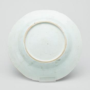 TALLRIKAR, 4 st, porslin, Kina, 1700 samt 1800-tal.