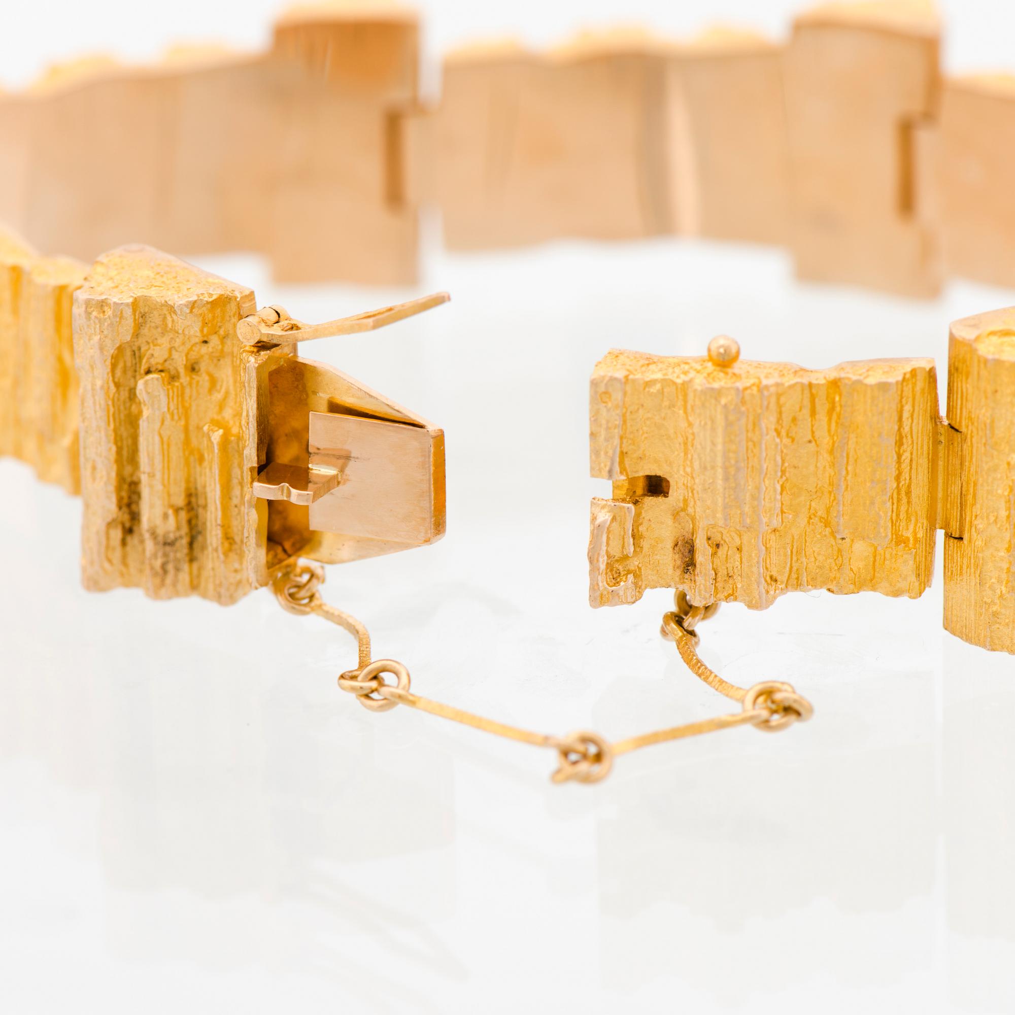 A BJÖRN WECKSTRÖM BRACELET, 'Mystica', 14K gold. Lapponia 1977.