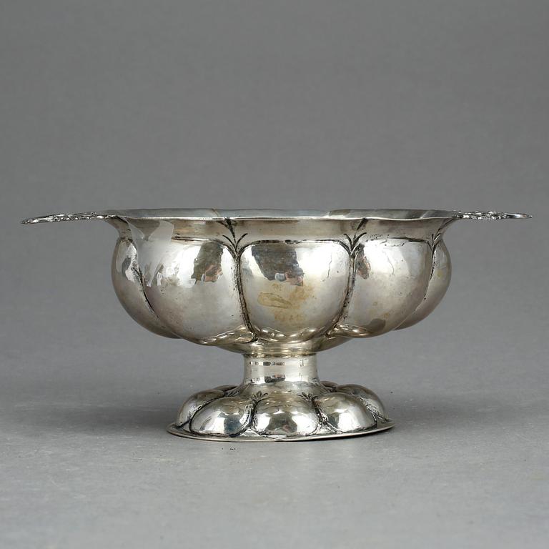 SKÅL PÅ FOT, silver, barockstil, sannolikt Tyskland, svenska importstämplar, 1900-tal. Vikt ca 147 gram.