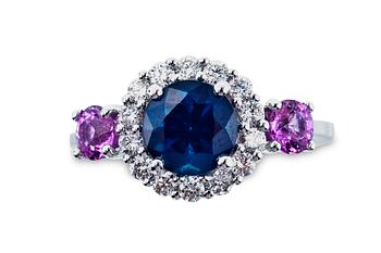 439. A SAPPHIRE RING.
