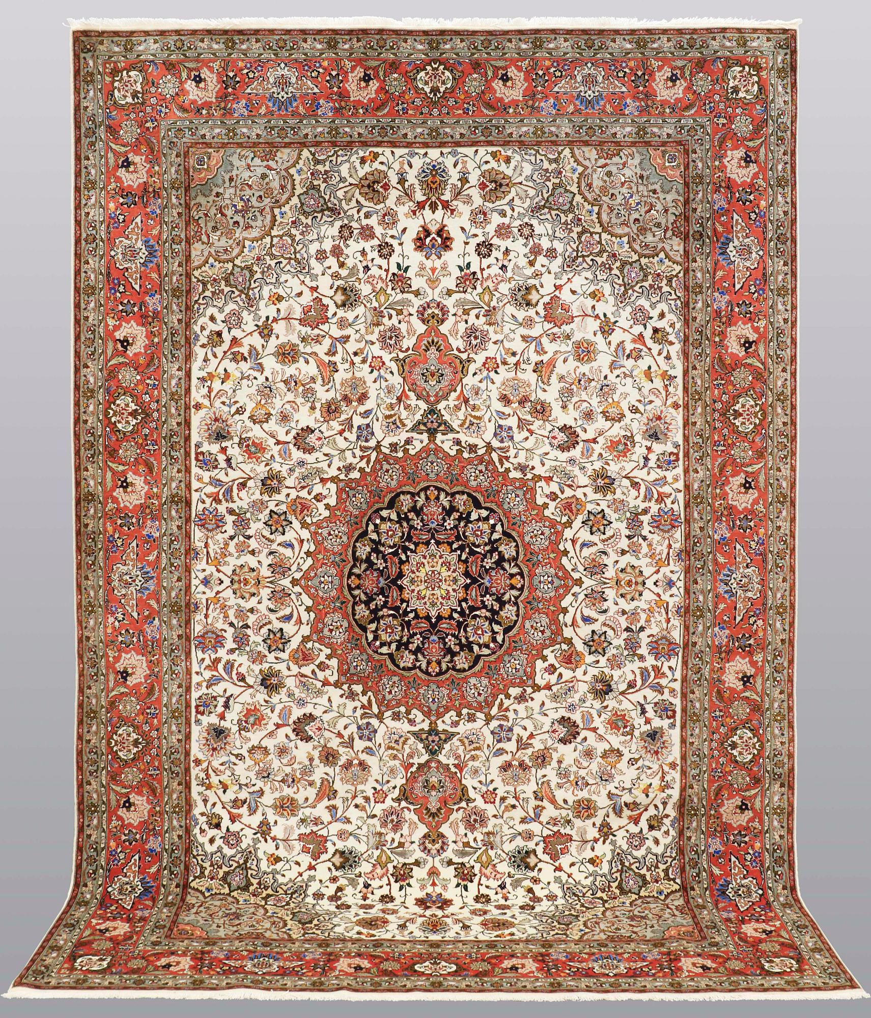A carpet, Täbriz part silk, 306 x 200 cm.