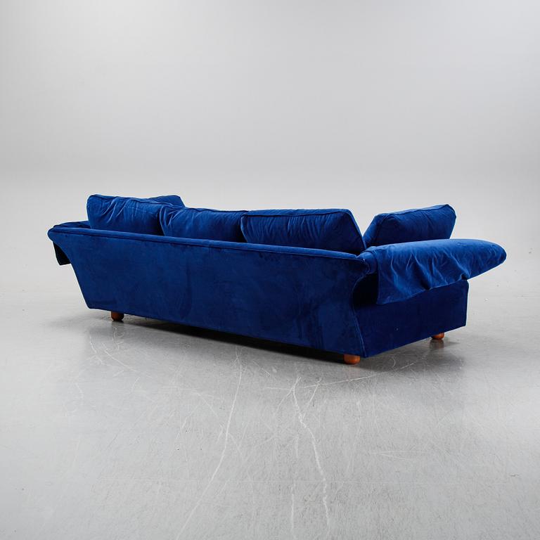 Josef Frank, a 'Liljevalchs' sofa, Svenskt Tenn, Sweden, recent production.