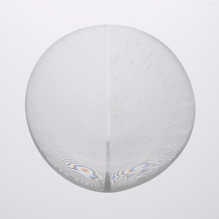 TAPIO WIRKKALA, SKÅL, "Sulka" (Fjäder), signerad Tapio Wirkkala, Iittala.
