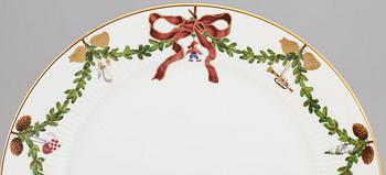 A 32-piece Christmas dinner service, porcelain, Royal Copenhagen.