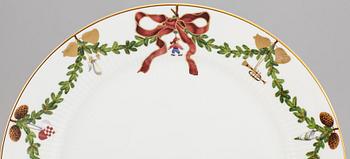 Julservis, 32 delar, porslin, Royal Copenhagen, Danmark.