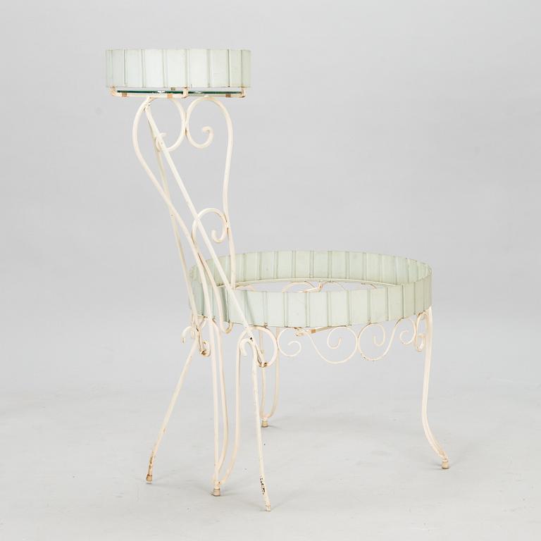 Paavo Kaino Louhi, a 1950s flower table for Aug. Louhen Rautasänkytehdas ja Valimo Oy.