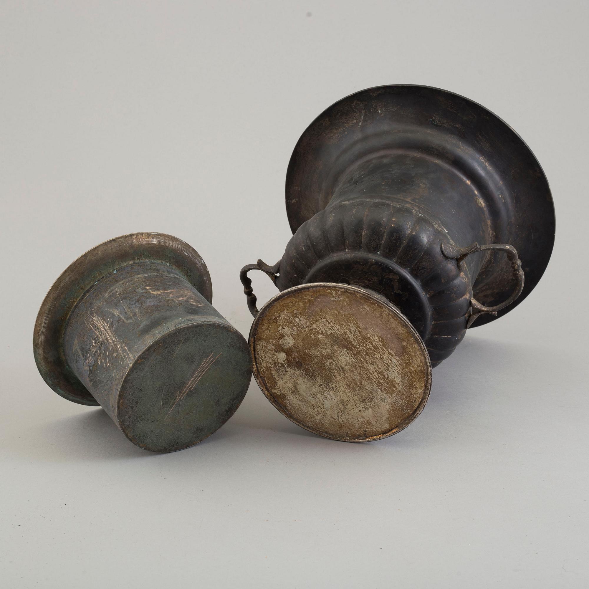 A mid 20th century metal champagne cooler.
